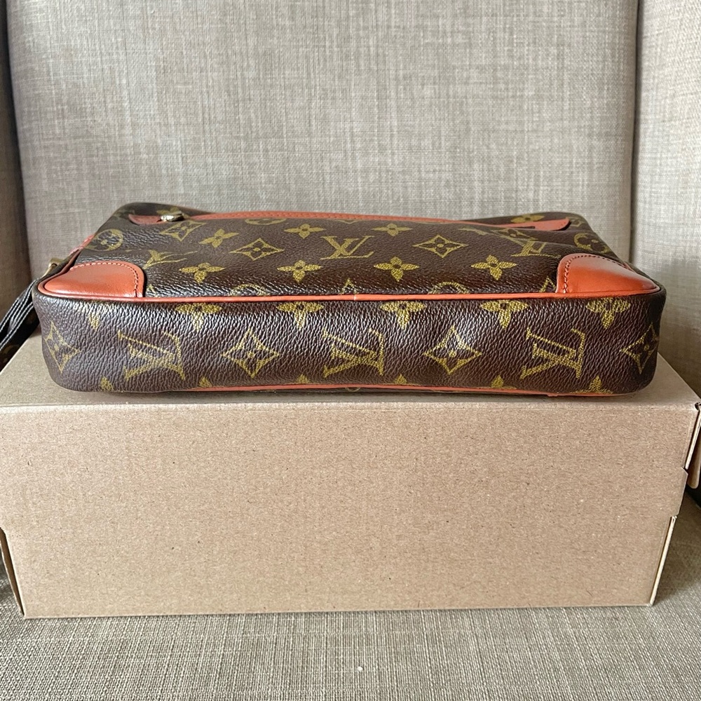 Authentic Louis Vuitton vintage wristlet pouch TH0960 (WN17) - Picture 4 of 15